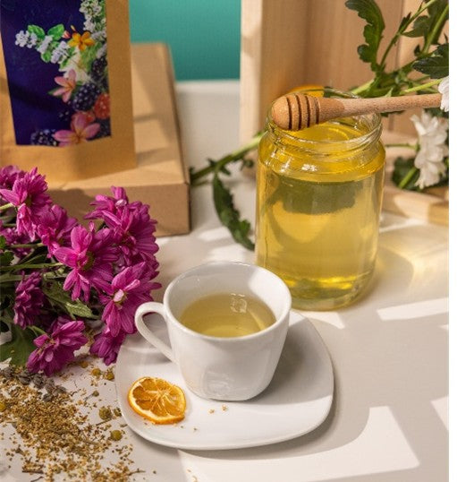 Manuka honey with tea